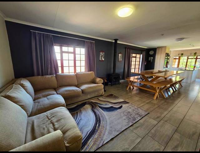 5 BEDROOM HOUSE FOR SALE IN BLUE GILL